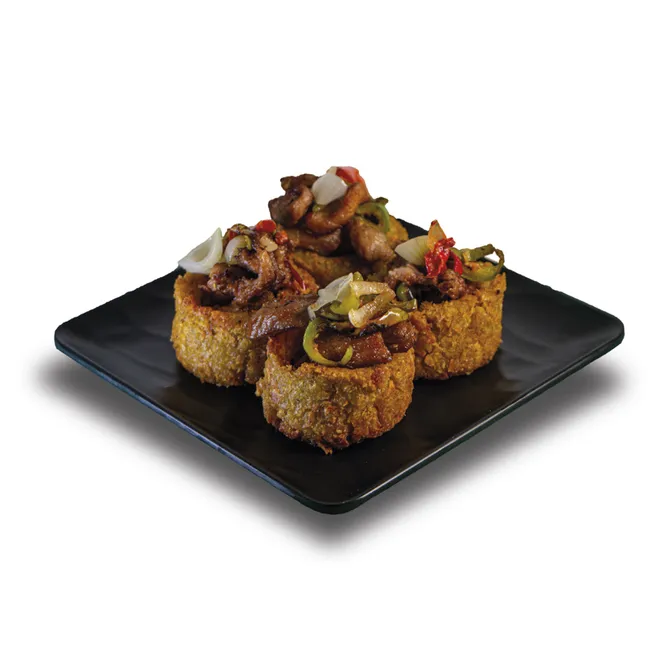 Tostones rellenos de cerdo
